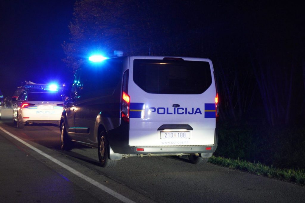 policija