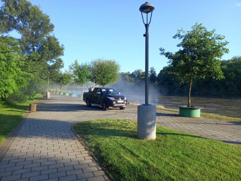 Auto na cesti