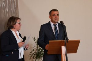 Matija Posavec drži govor