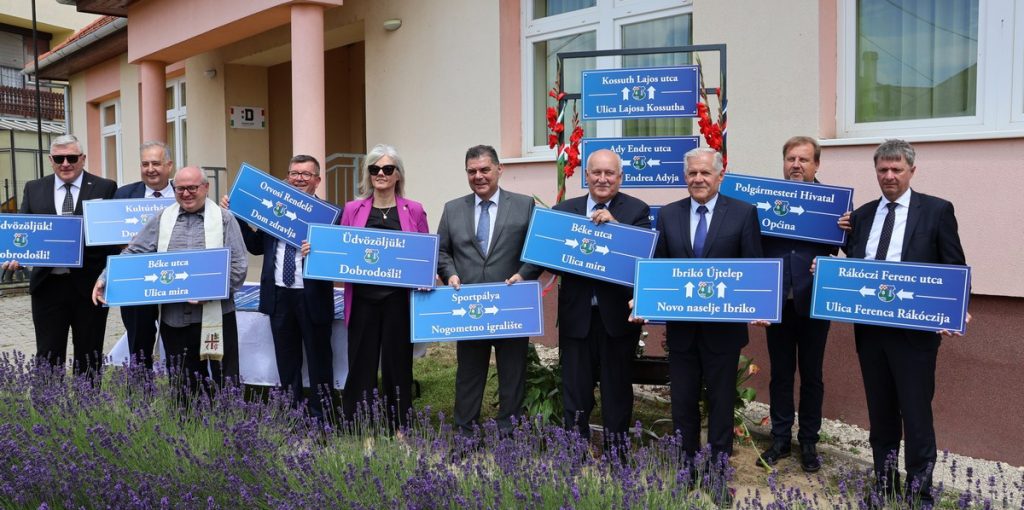 Čelnici Međimurske županije i Mađarske na postavljanju dvojezičnih ploča u Mađarskoj