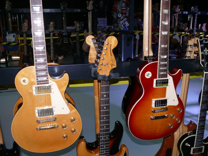 izloba vintage gitara