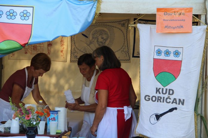 Festival gibanica Serdehelj