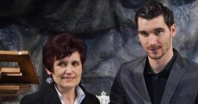 Mama Ana i Nikola Pokrivač