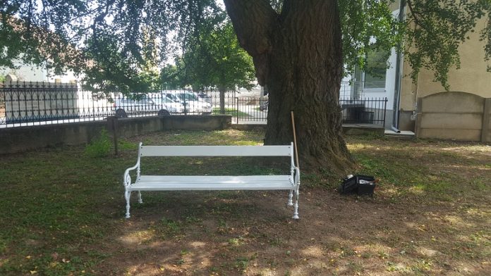 obnovljena klupa Donja Dubrava