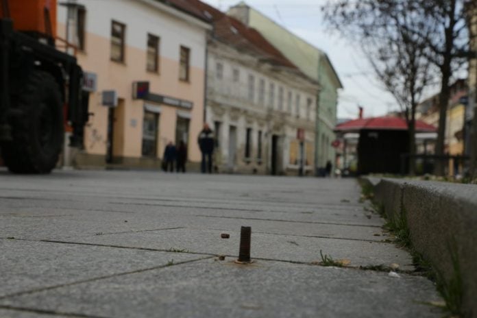 Opasan vijak usred Franjevačkog trga