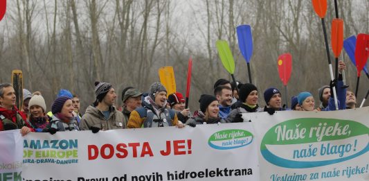 Zimski spust Dravom