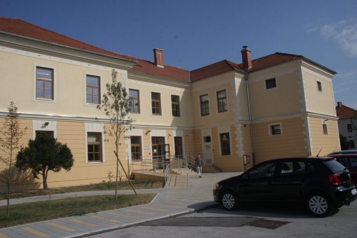 vojarna visokotehnološke firme