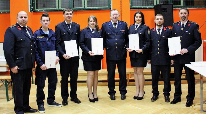 Nagrađeni u DVD-u Šenkovec su predsjednik društva Kristijan Molnar, Patrik Radiković, Filip Cilar, Teodora Vodopija, Robert Pevec (predstavnik VMMŽ), Tea Požgaj, Saša Kostel i Josip Đeri