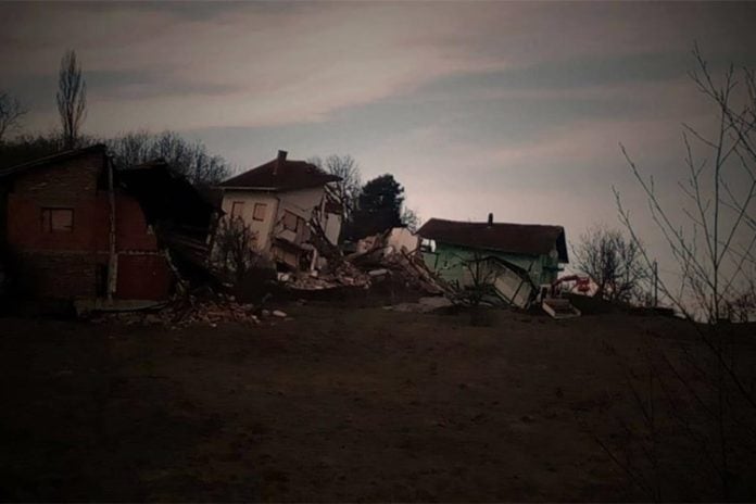 Hrvatska Kostajnica srušene kuće
