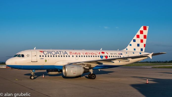Croatia Airlines Vatreni avion