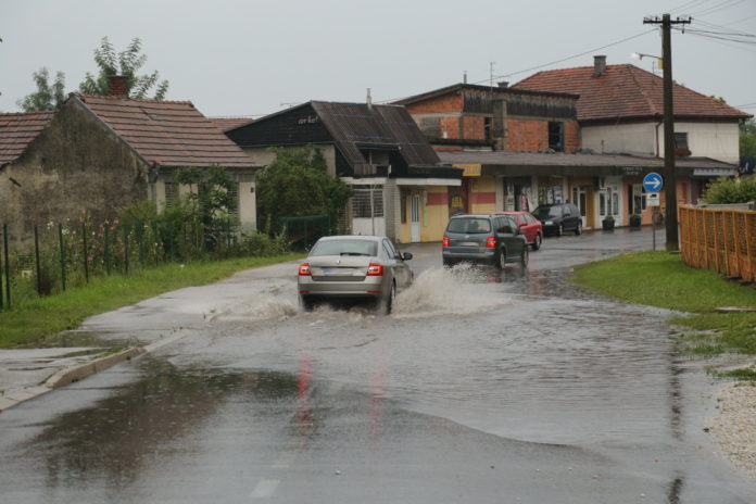 voda na cesti Štefanec