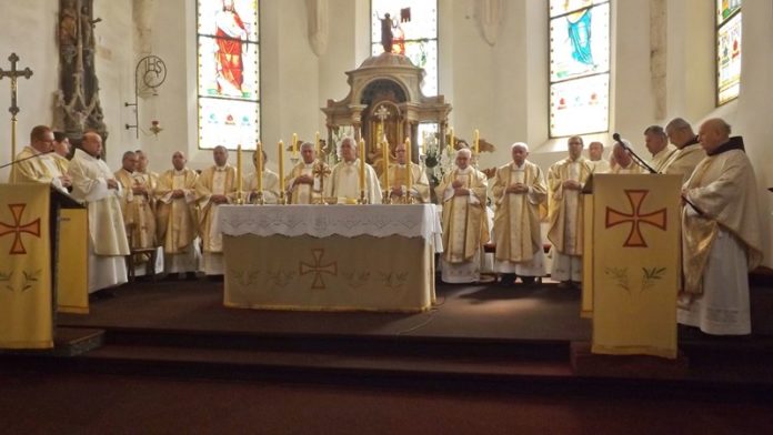 župnik Nikola Samodol 50 godina svećeništva 1