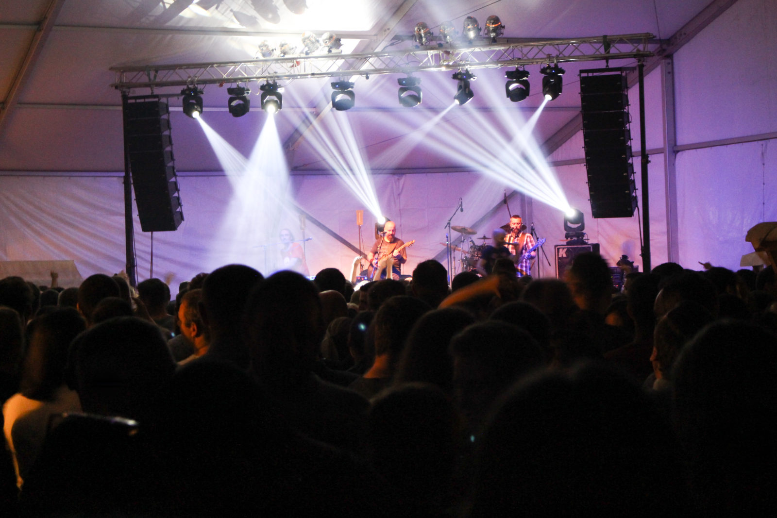 HLADNO PIVO napravilo pravu rock zabavu na Beer & Burger festivalu!