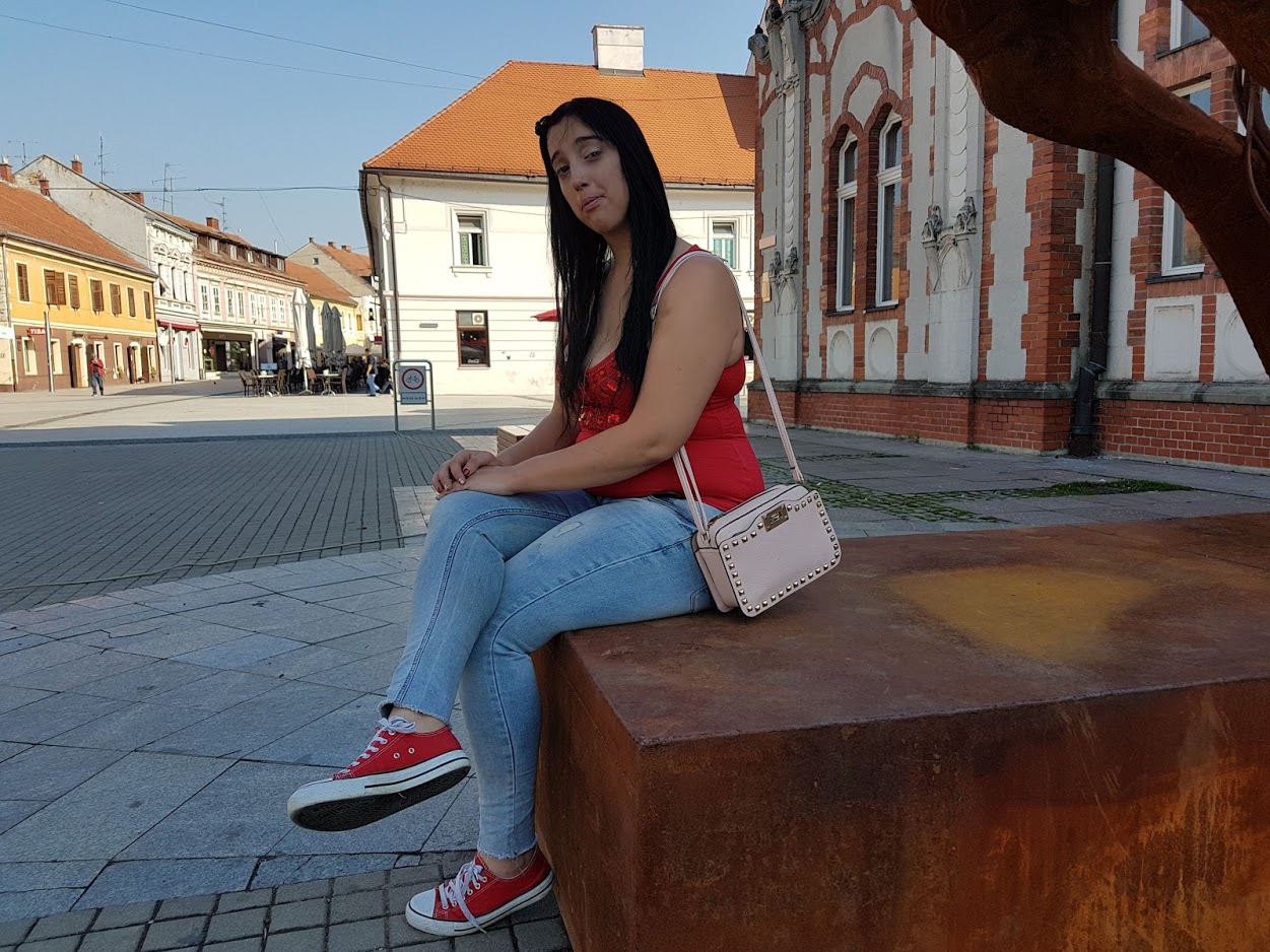 Cvek gole slike nikolina Nikolina Cvek: