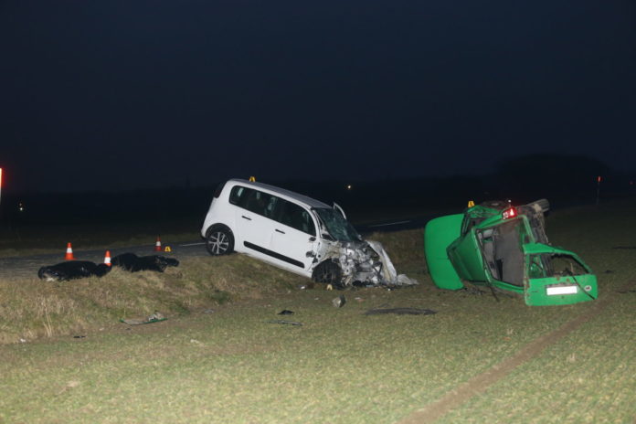 20190122182116_IMG_3983 U zelenom automobilu KŽ registracija koji je sletio sa ceste i prevrnuo se smrtno su stradala dva mladića