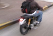 Iz dvorišta ukrao moped u Orehovici, odgurao ga u polje i zapalio!