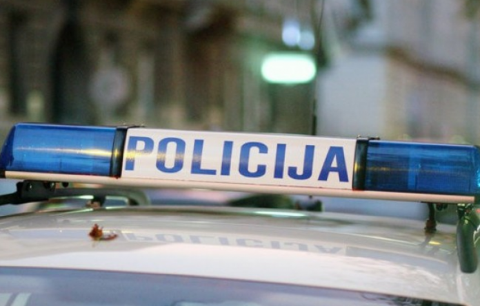 policija