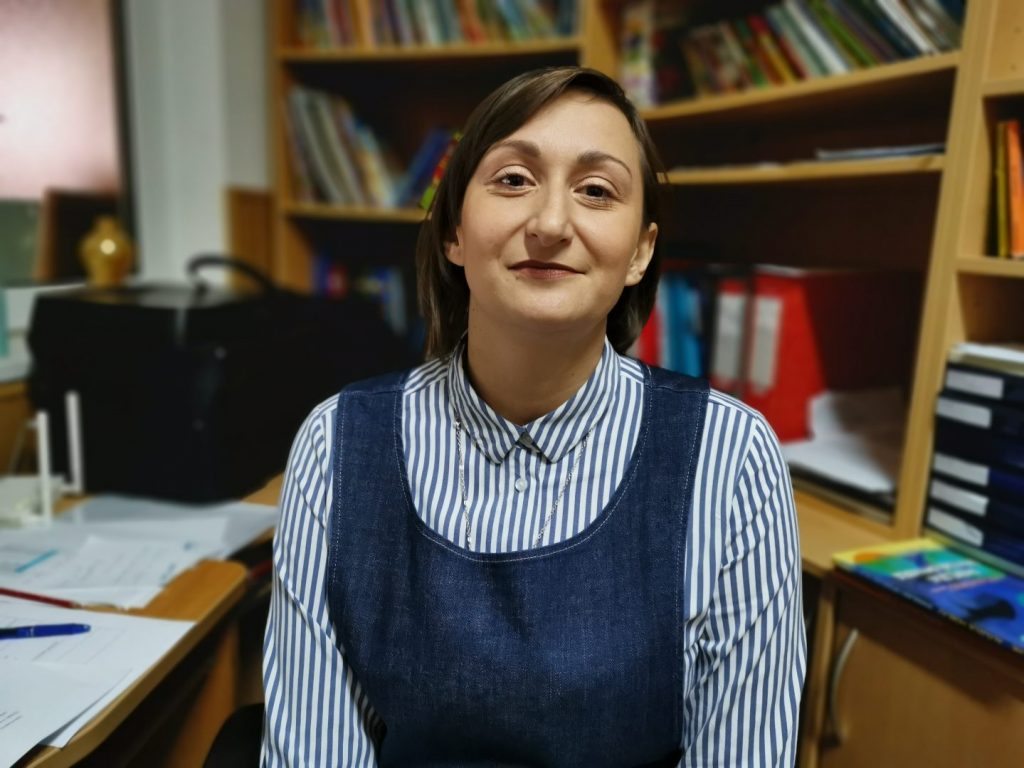 Ravnateljica Katja Srnec