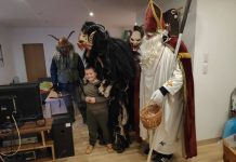 FOTO: Sveti Nikola i Svetomartinski krampusi darivali djecu za Nikolinje