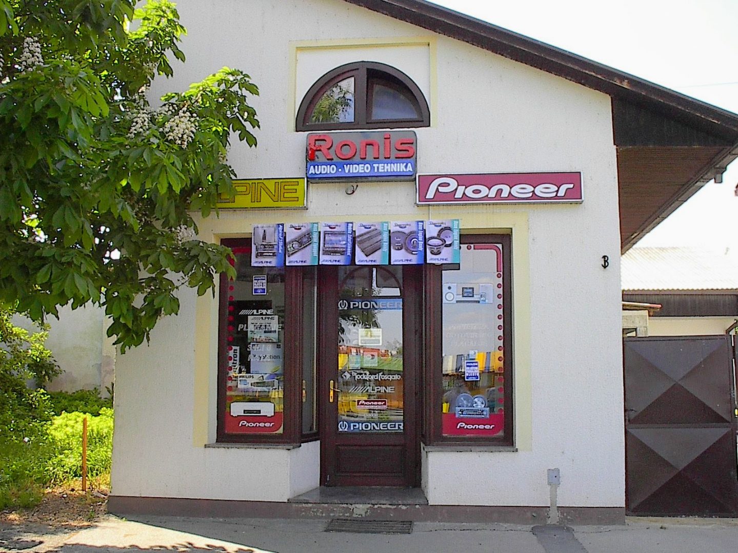 Prva lokacija Ronisa, 1997.godine