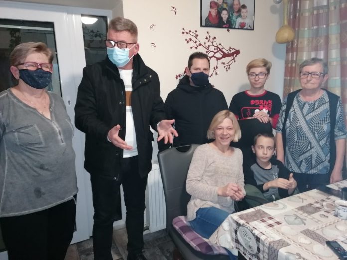 Obitelj Petić s gradonačelnikom Srpakom