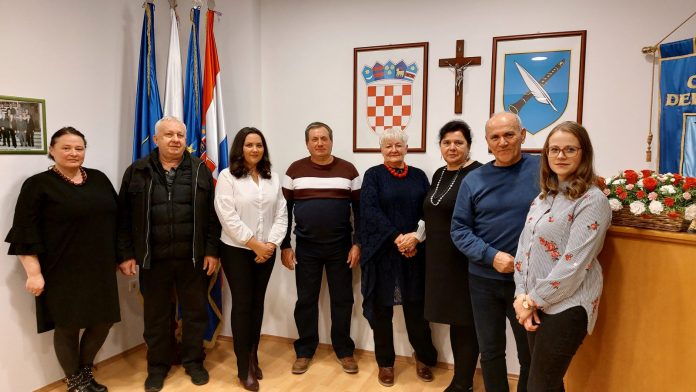 Vijećnici Dekanovca Snježana Sabolek, Stjepan Krhač, Melani Baumgartner, Vladimir Hajdarović, Katarina Kolarić, Ljubica Đurkin, načelnik Ivan Hajdarović i Monika Magdalenić