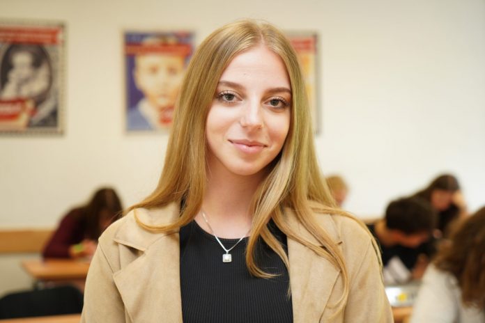 Petra Posavec, mlada sportska novinarka