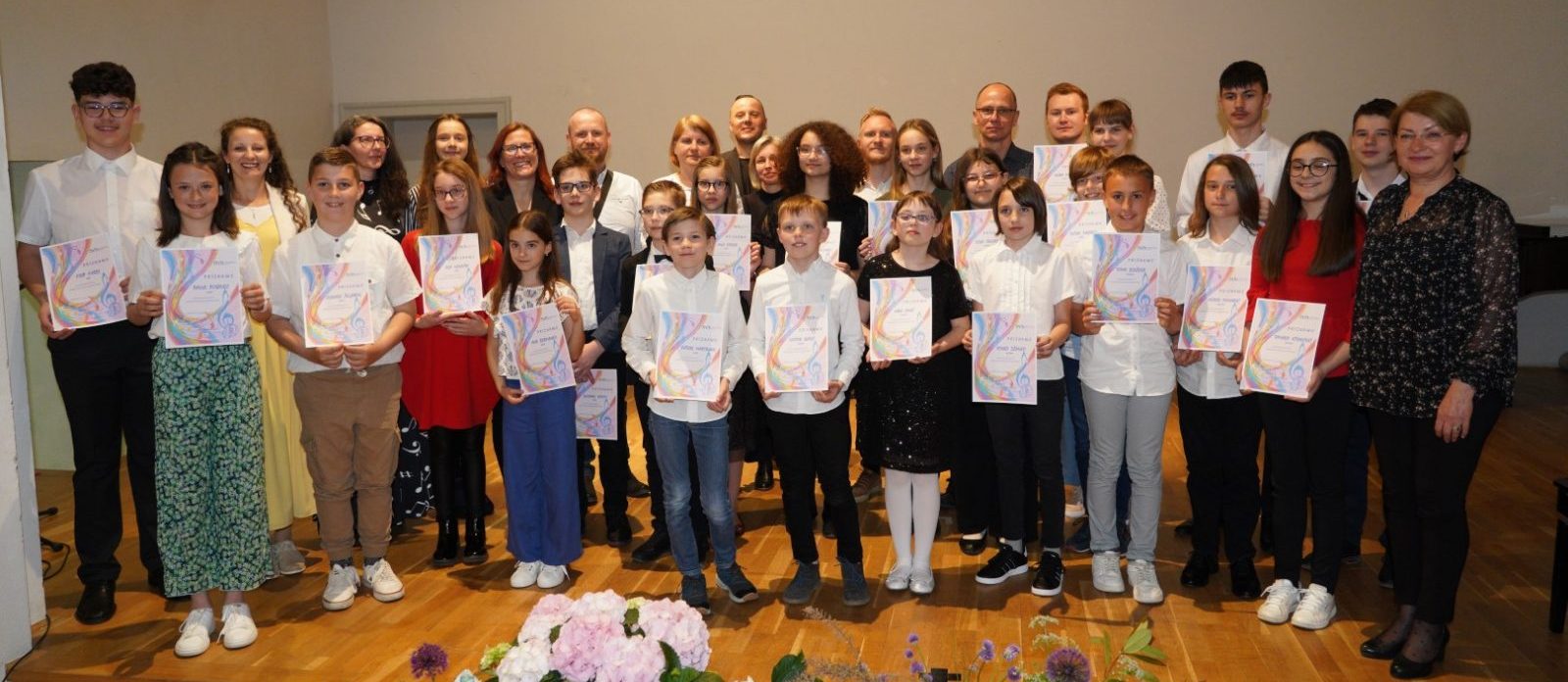 Mentori i njihovi učenici primili su priznanja Umjetničke škole Miroslav Magdalenić Čakovec