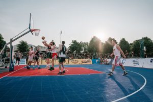 Košarkaši na vanjskom terenu