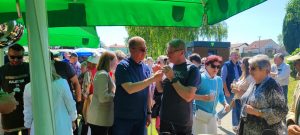 Žiri kulinarskog natjecanja isprobava jela