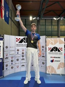 Sven Strahija