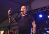 Mladen Grdović pjeva