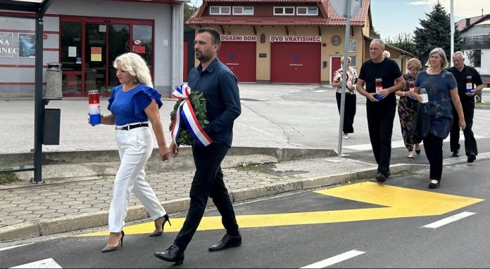 Procesija načelnik i vijećnika Općine Vratišinec do spomenika