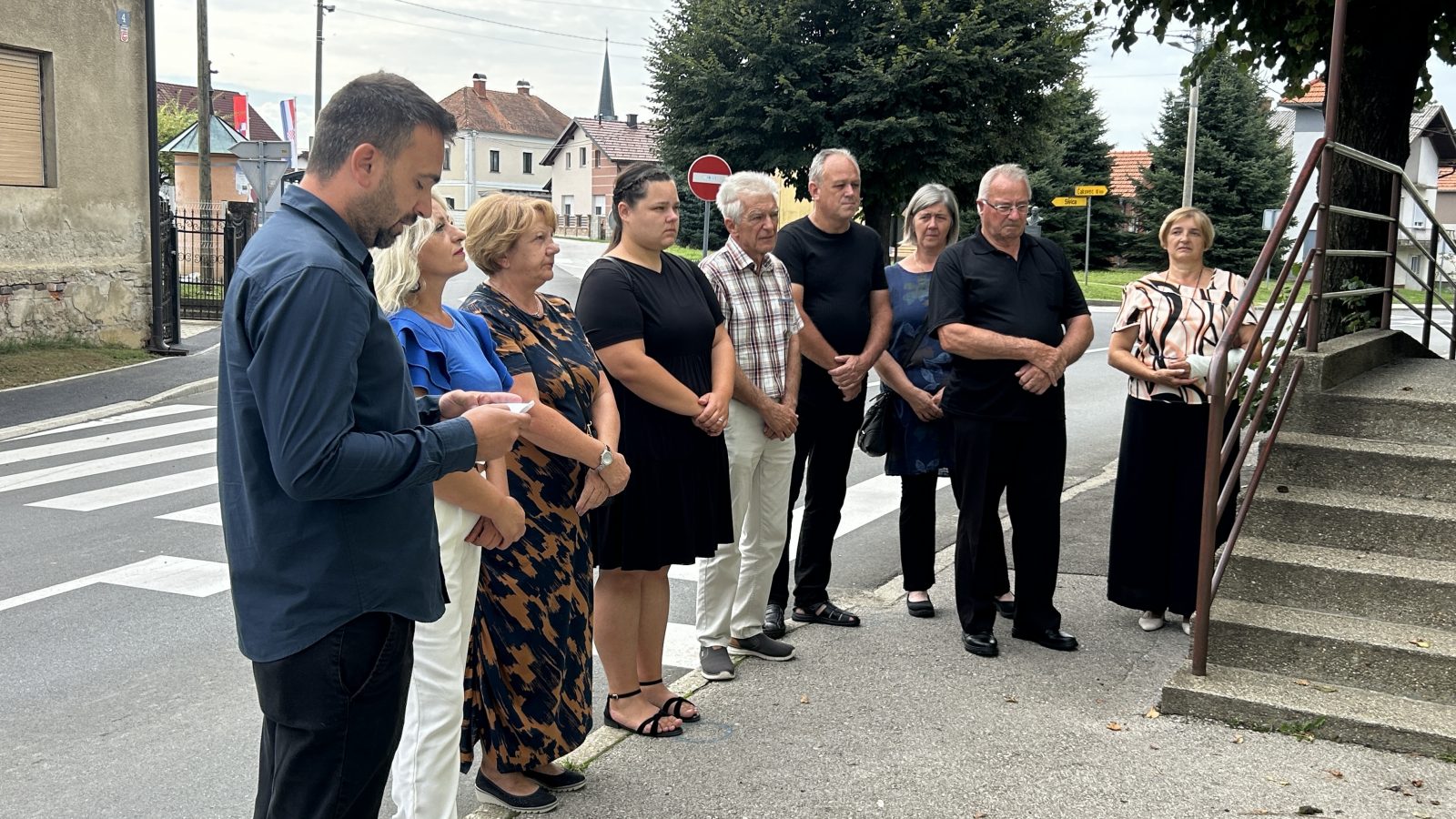 Načelnik i vijećnici Općine Vratišinec u molitvi