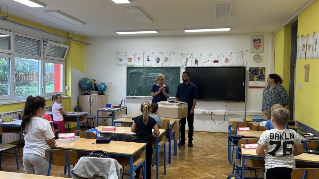 načelnik Mihael grbavec u posjetu prvašićima (1)