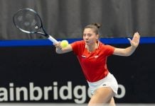 Antonia Ružić udara lopticu