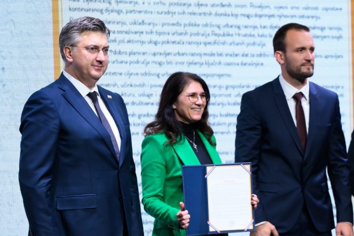 Gradonačelnici Ljerki Cividini uručena Povelja o urbanom razvoju RH