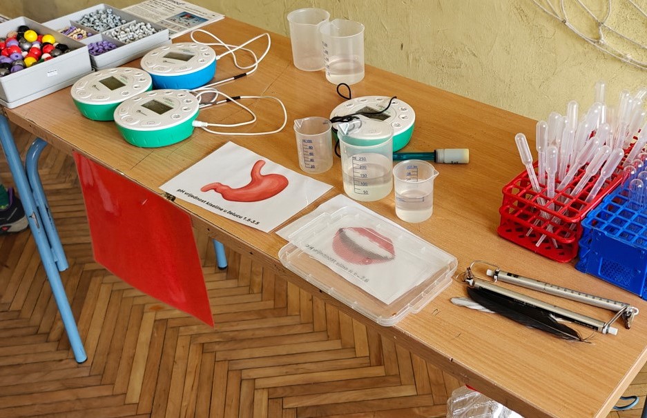 Učenici na STEM Radionici Udruge BIOTEKA u Svetom Martinu na Muri
