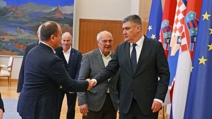 Milanović s predstavnicima Jadranske aero-svemirske asocijacije