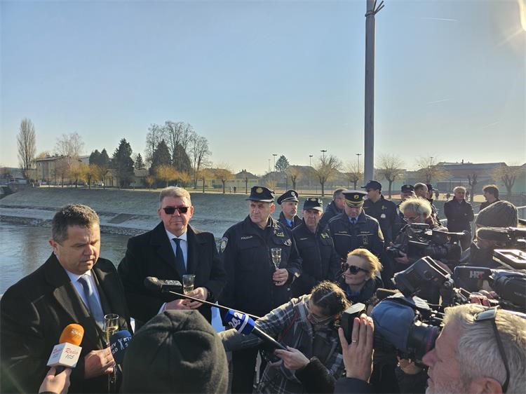 Predstavnici policije na susretu u MS