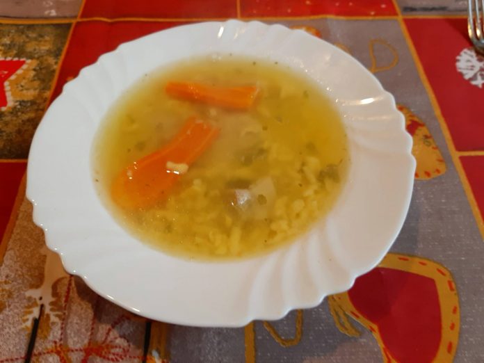 Međimurska juha s ribanicom od domaćih jaja