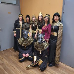 egipatske maske u podturnu