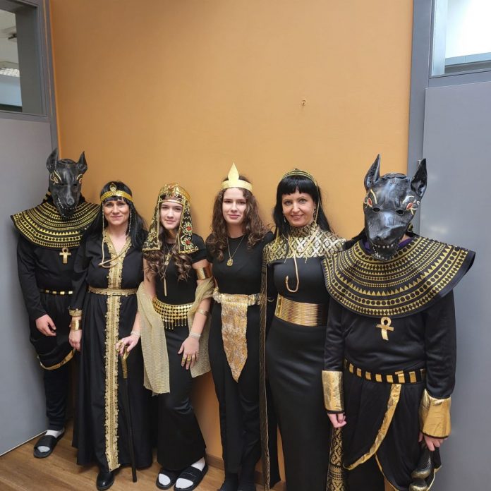 Oš podturen maske
