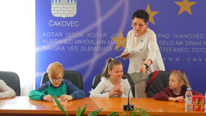 Posjet učenika trećih razreda OŠ Vladimir Nazor iz Pribislavca gradonačelnici Grada Čakovca