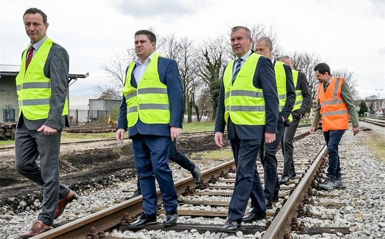 Ministar Oleg Butković obilazi radove na pruzi Čakovec-Varaždin