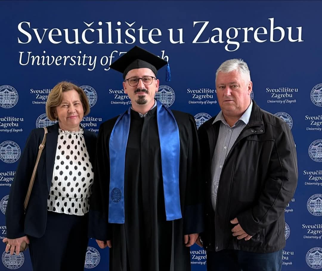 Silvio Košćak sa roditeljima