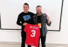Zoran Šardi s ponosom je Novaku uručio počasni dres NK Polet