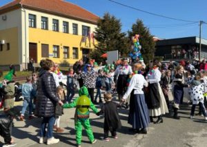 kostimi na povorci