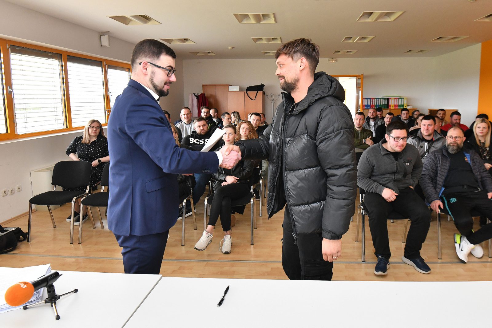 Svečano potpisani prvi ugovori o sufinanciranju kamata za stambene kredite