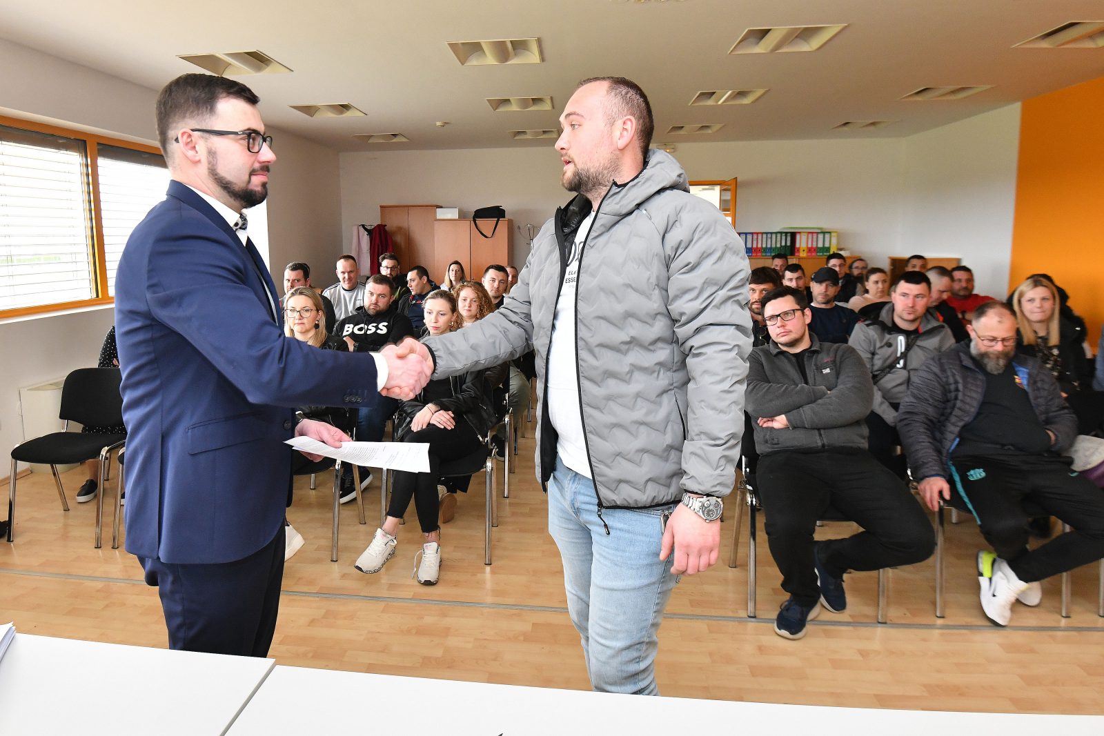Svečano potpisani prvi ugovori o sufinanciranju kamata za stambene kredite